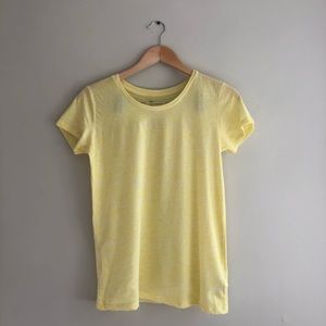 Gap yellow tee
